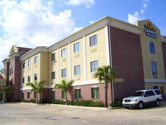Holiday inn express & suites houston s medical ctr area