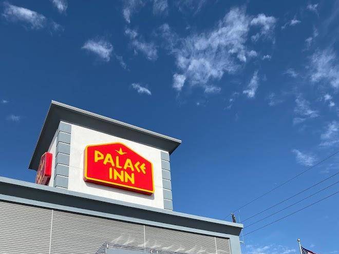 Palace inn mesa drive