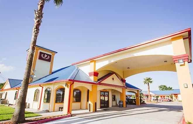 Palace inn pasadena