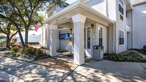 Studio 6 Houston West Image