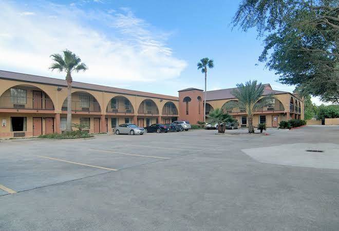 Super 8 by wyndham houston webster nasa