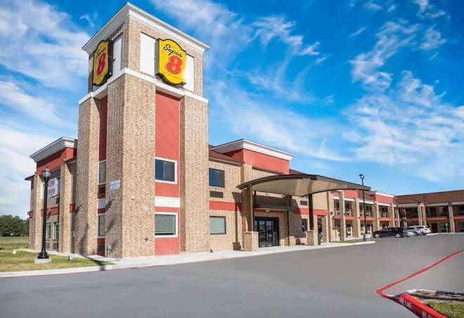 Super 8 by wyndham humble fallcreek houston