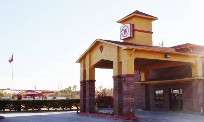 Winchester Inn & Suites Humble Iah North Houston Image