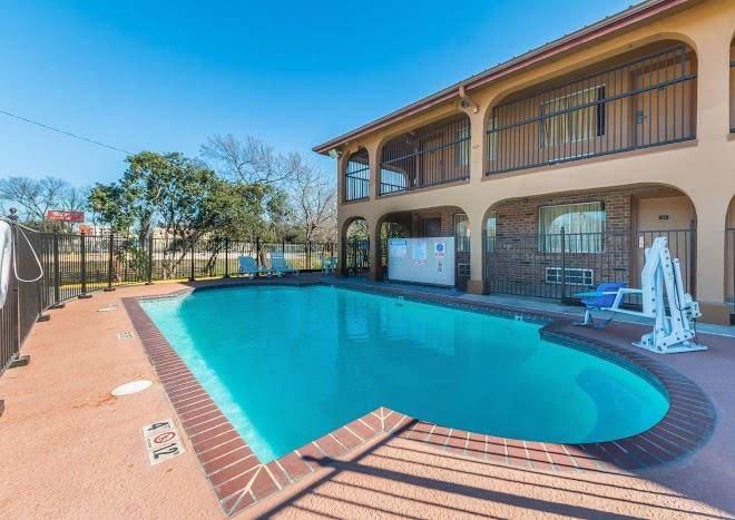 Econo lodge san marcos university area