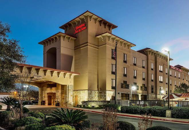 Hampton Inn & Suites San Marcos Image