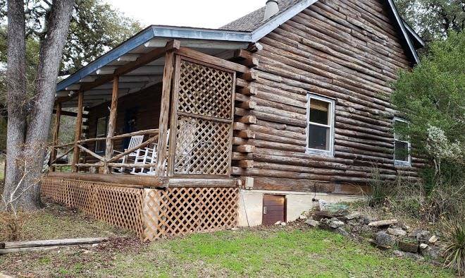 Paper moon cabin