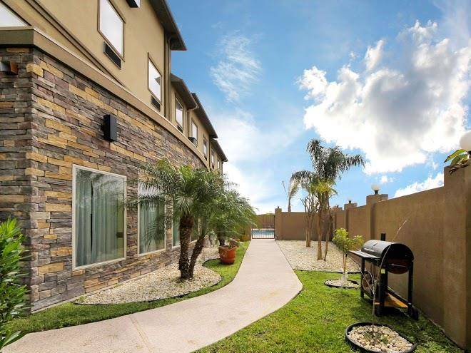 Comfort inn & suites donna near i 2