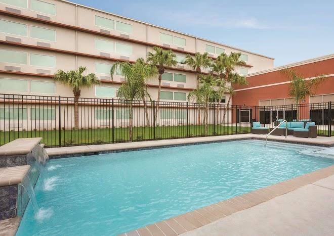 Radisson hotel mcallen airport