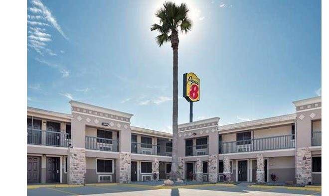 Super 8 by wyndham mcallen downtown la plaza mall