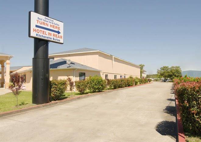 Americas Best Value Inn & Suites Groves Port Arthur Image