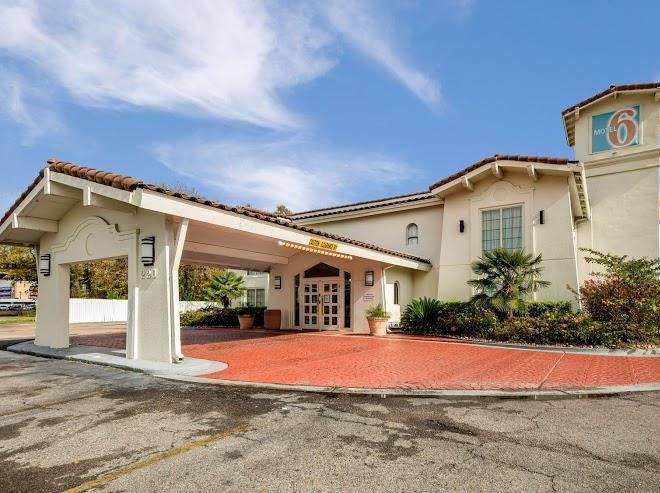 Motel 6 Beaumont Tx Image