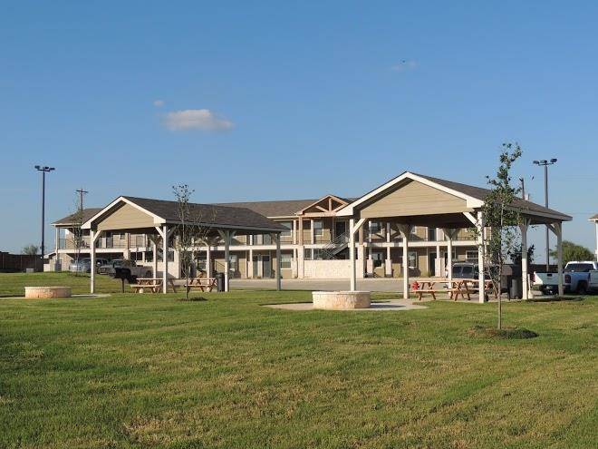 Eagle's den suites at kenedy