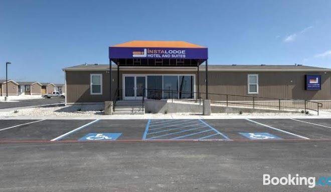 Instalodge Hotel And Suites Karnes City Image