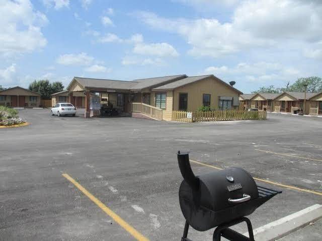 Kenedy country inn