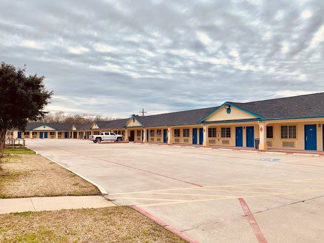Luxury inn & suites
