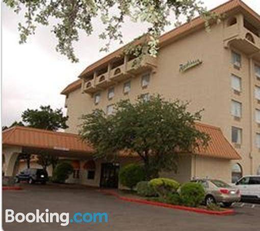 Doubletree by hilton lubbock university area