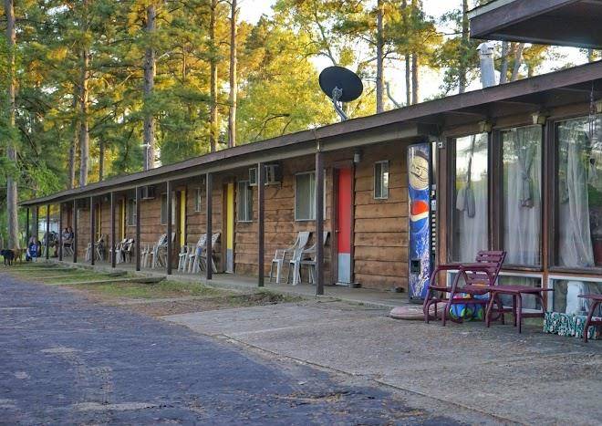 A motel among the pines