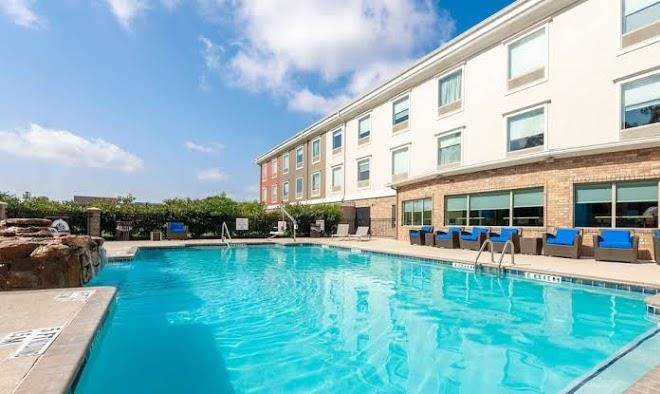 Holiday inn express & suites conroe i 45 north