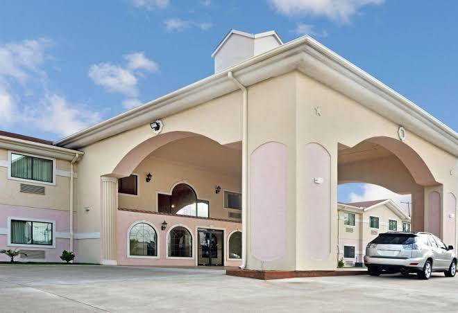 Super 8 by wyndham conroe