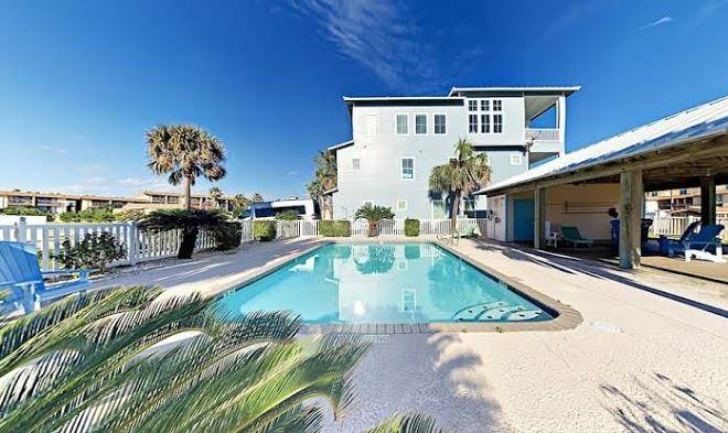 Banyan beachhousre