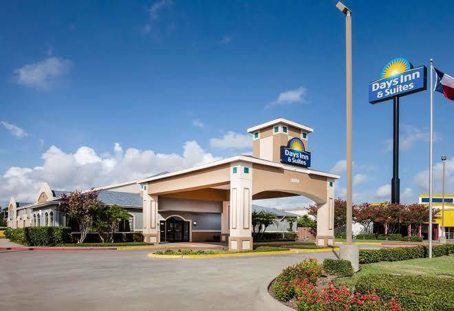 Days inn & suites by wyndham corpus christi central