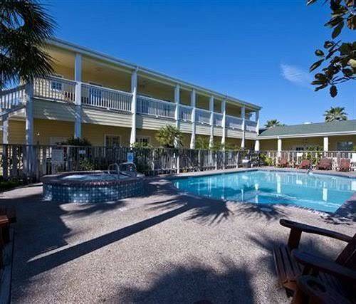 Plantation suites & conference center