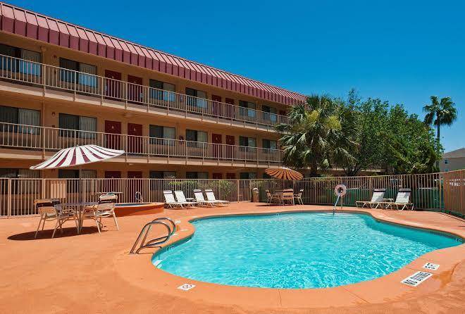 Red roof inn corpus christi south