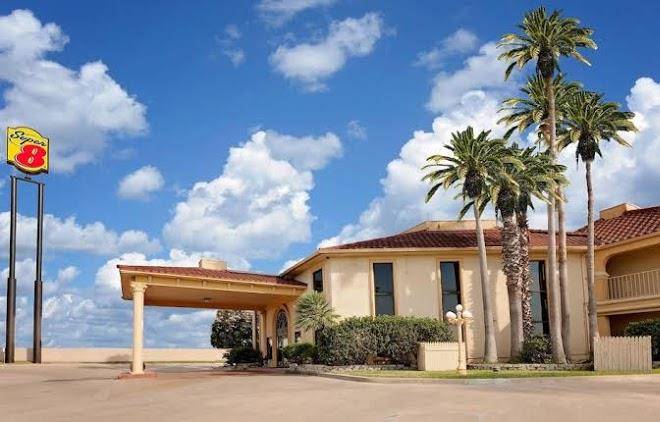 Super 8 by wyndham corpus christi northwest