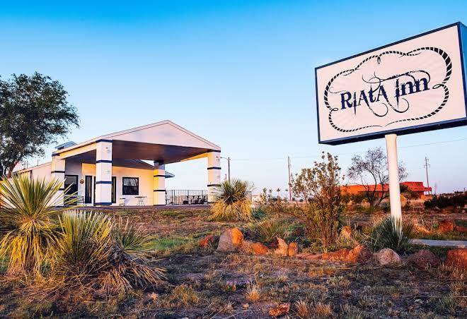 Riata inn marfa