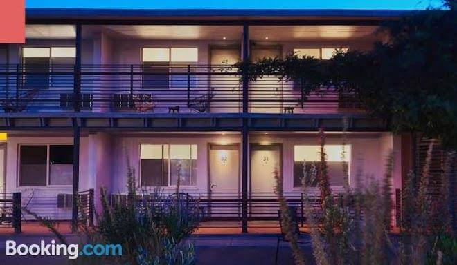 Thunderbird Hotel Image