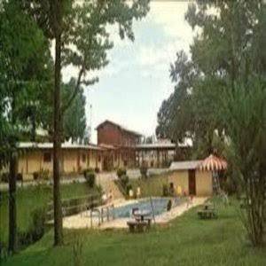 Woodlawn hills motel
