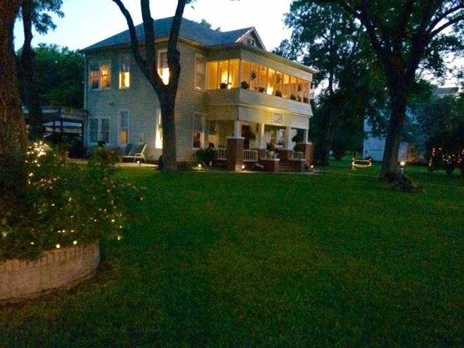 Aunt m's illustrated inn