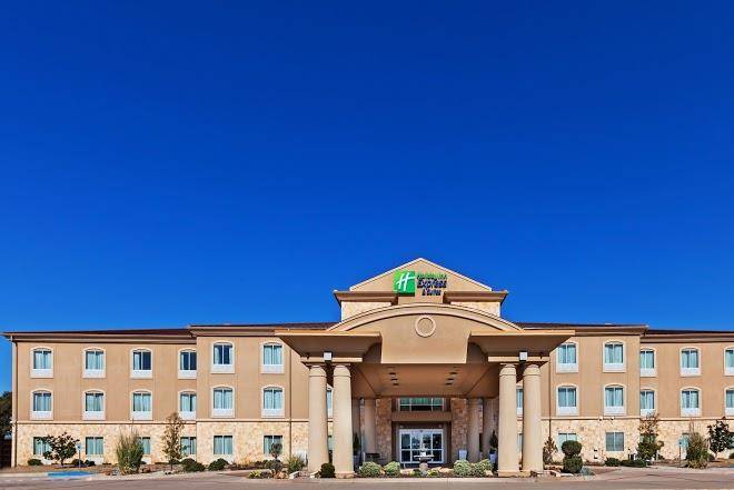Holiday inn express & suites glen rose