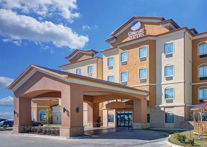 Comfort suites at lake worth