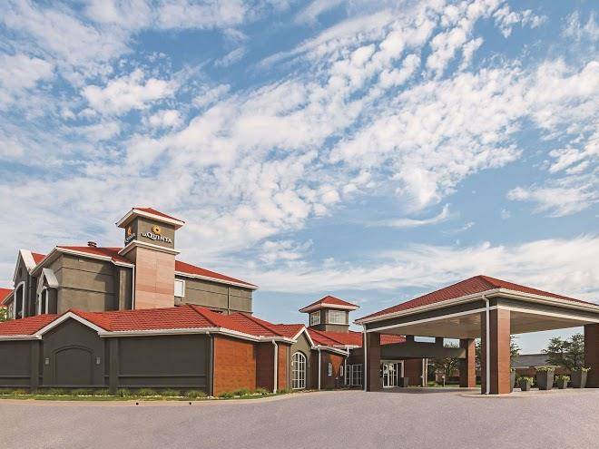 La quinta inn & suites by wyndham fort worth city view