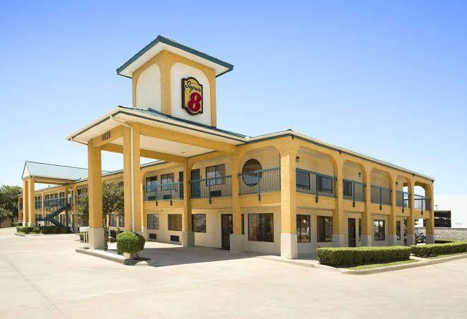 Super 8 by wyndham grand prairie southwest