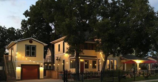 Three danes inn