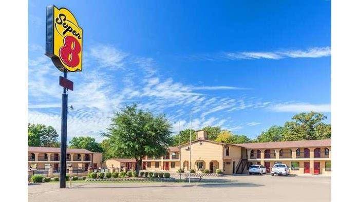 Super 8 by wyndham mt pleasant tx