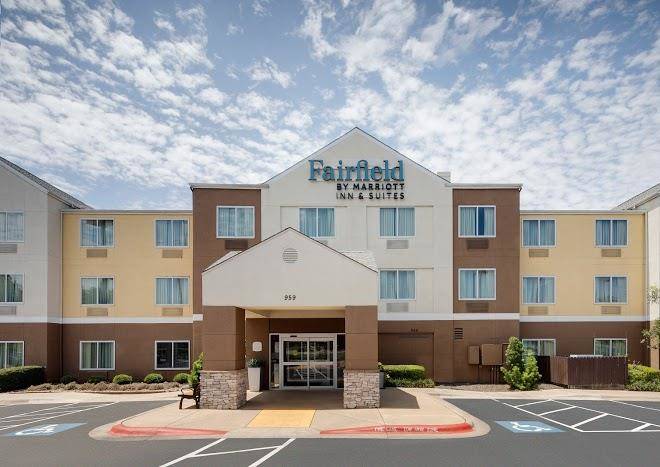 Fairfield inn & suites by marriott austin university area