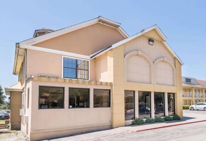 Days inn by wyndham austin south