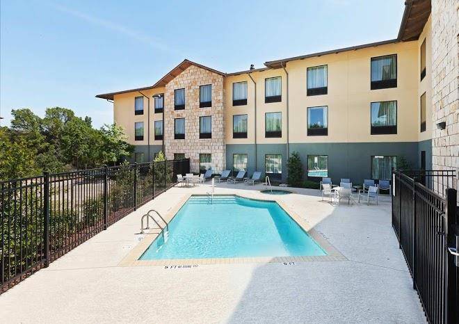 Hampton inn & suites austin lakeway