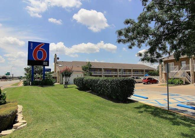 Motel 6 Austin TX Central Downtown UT