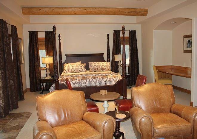 South 20 austin inn and event center