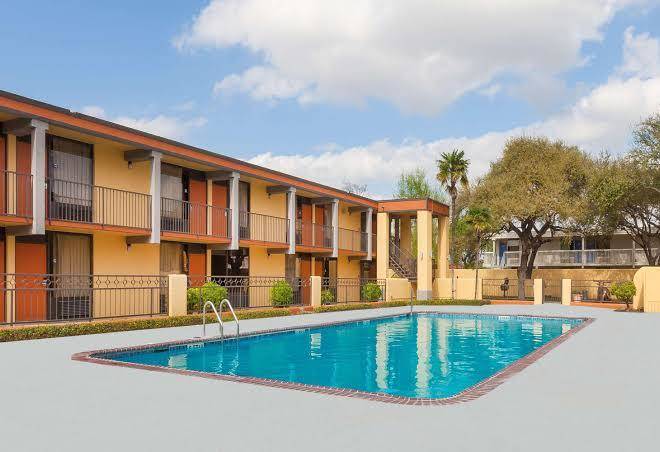 Days inn by wyndham uvalde