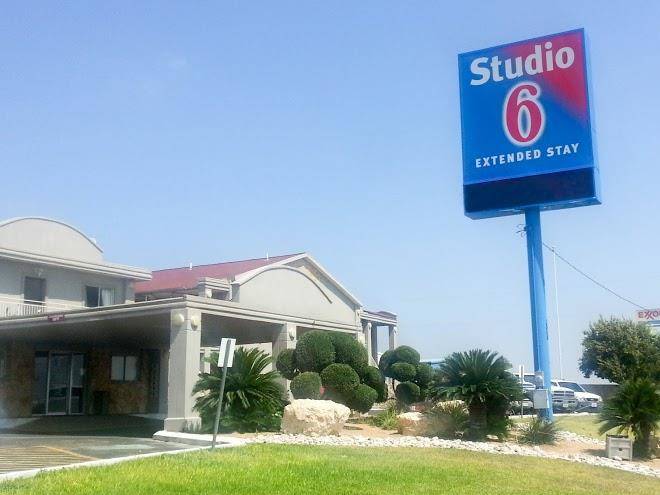 Studio 6 del rio tx