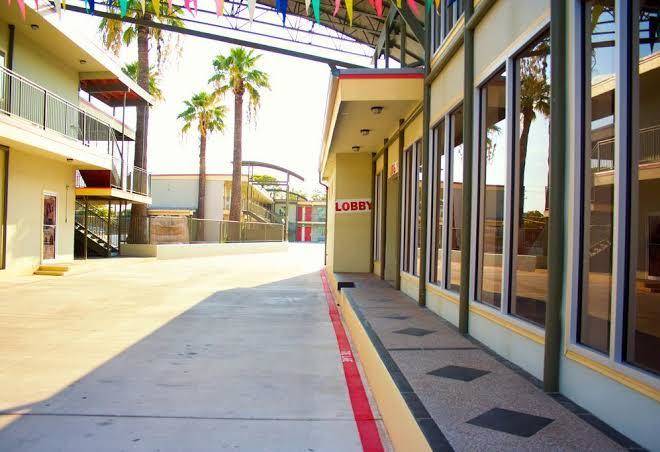 Whispering palms inn