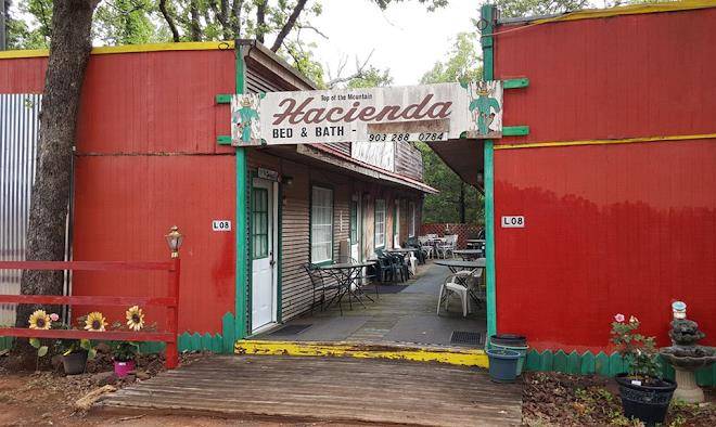 Silver Spur Inn Image