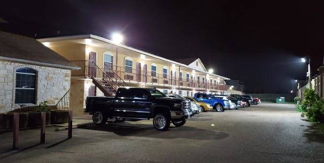 American inn and suites victoria