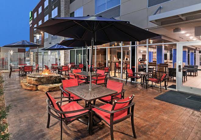 Holiday Inn Express & Suites Brenham South Image