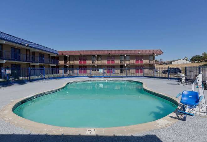 Knights inn brenham